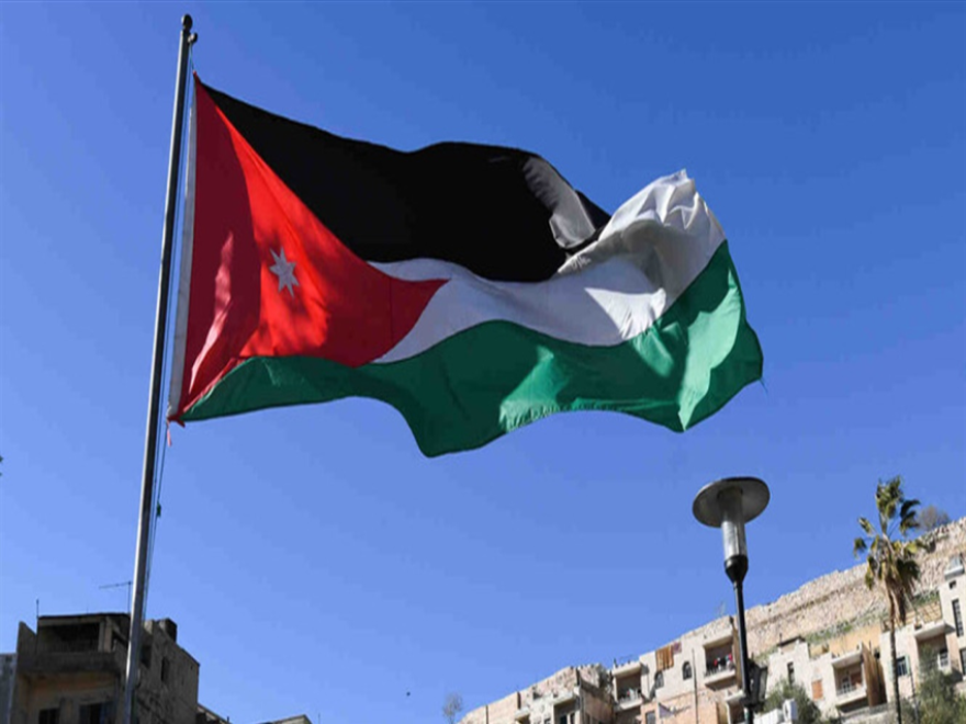 إصابة 11 شخصا جراء تسرب لغاز الأمونيا في مجمع صناعي بالأردن