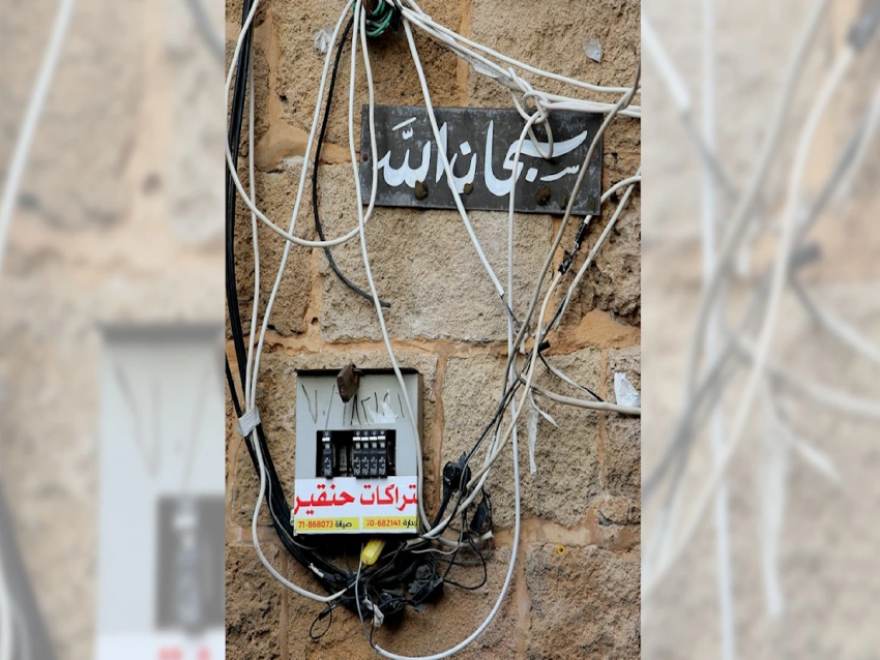 حين تتحوّل حاجات المجتمع إلى «رمز طائفي»: هل بإمكان الدولة أن تضبط مافيا المولّدات؟