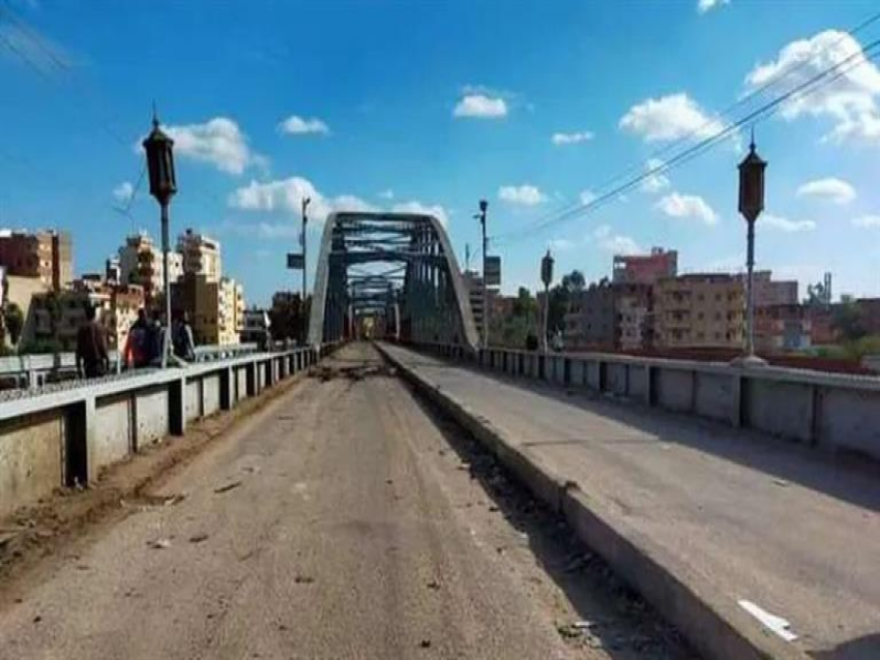 إنحراف جسر على النيل في مصر.. سرقة بعض المسامير والأقراص المعدنية  والوزارة توضح