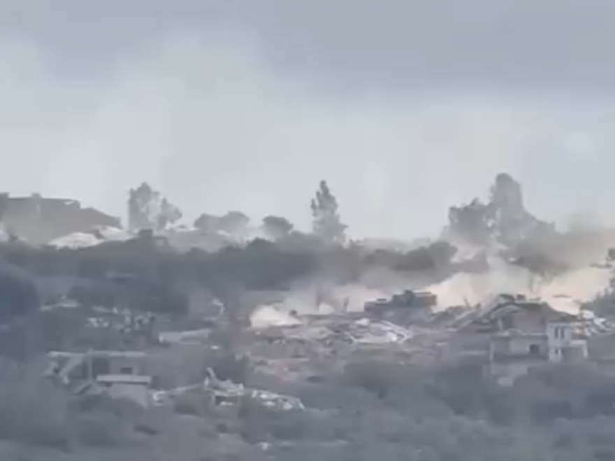 تفجيرات إسرائيلية في وادي السلوقي والمنصوري وقصف مدفعي استهدف حداثا (فيديو)