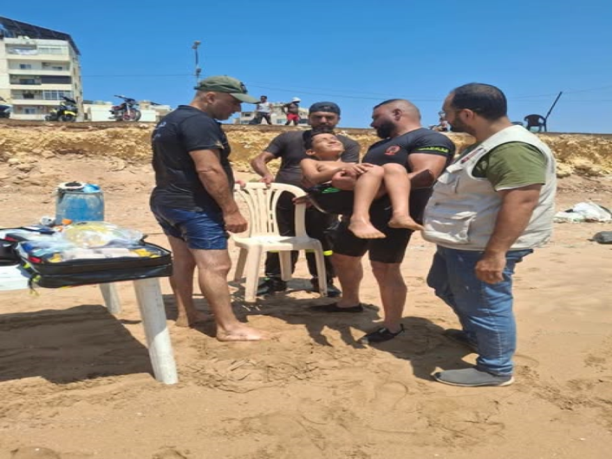 إنقاذ طفل وشاب وإسعاف جريحين خلال مهمات لوحدة الإنقاذ البحري في الميناء