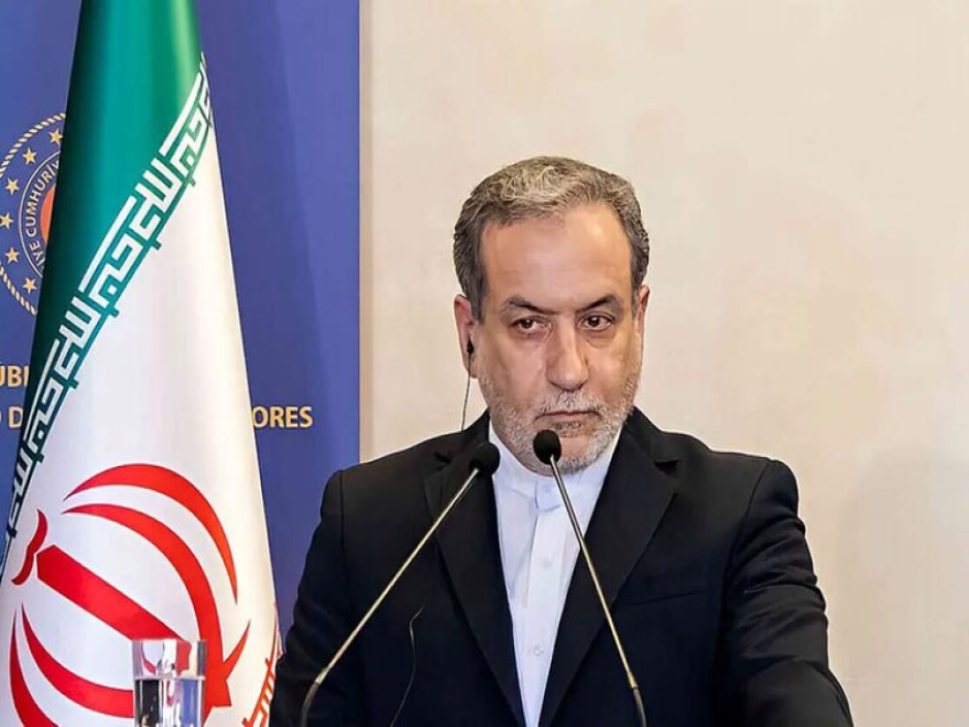 عراقجي: إيران وسلطنة عمان قريبتان جدا من التوصل إلى اتفاق بشأن طريق ملاحي جديد عبر مضيق هرمز