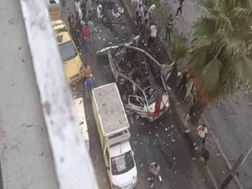 بالفيديو: انفجار عبوة ناسفة مزروعة بحافلة ركاب في ريف دمشق.. وإصابات